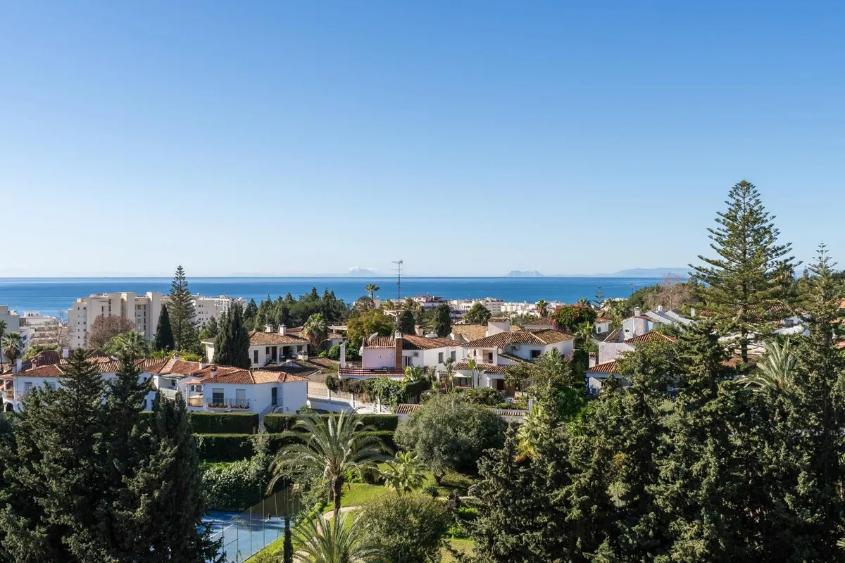 8150ff71-8b82-44a7-9907-c454456f4c4f