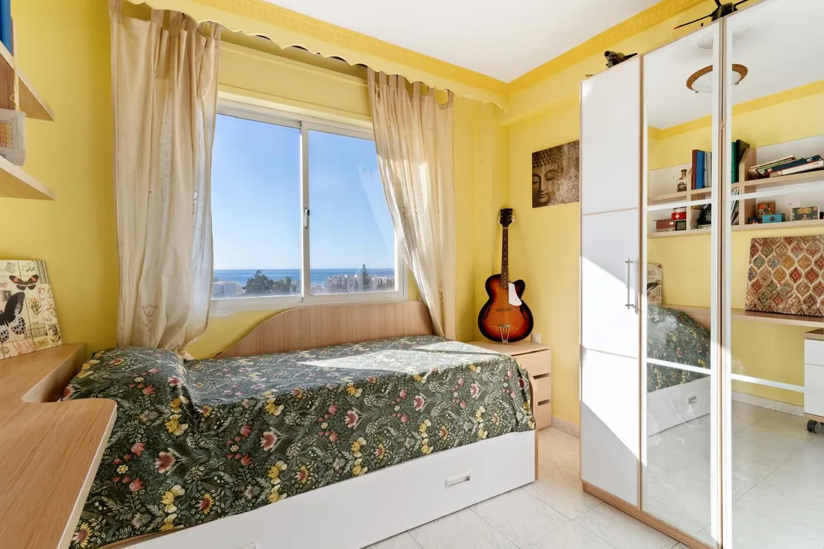 84db8e9b-52f4-45eb-bdbc-7600e4007521