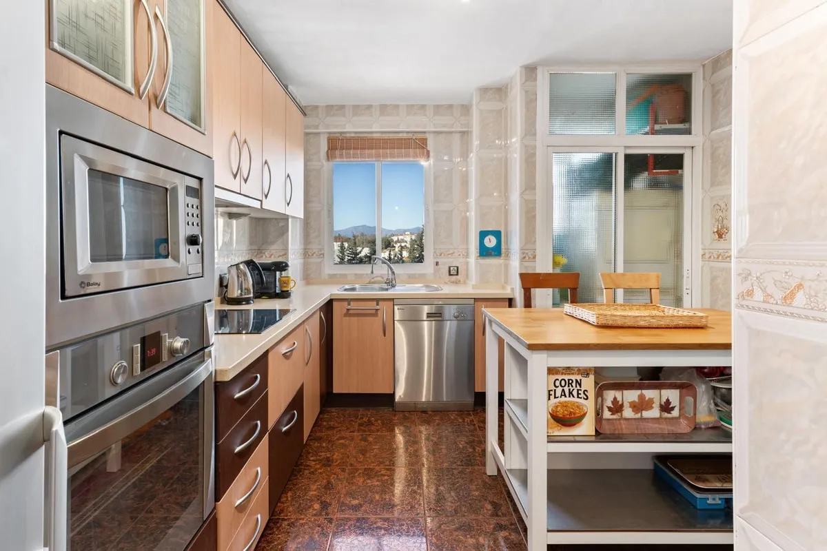 a6b66e00-7f74-43c8-89a8-daf99b5b0169