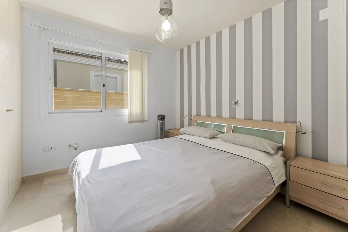 05f4f7a8-b3a2-4409-9785-32dfac2265ca