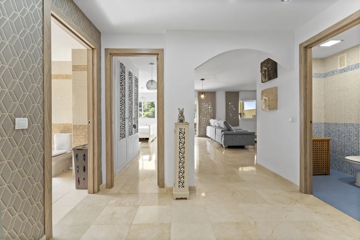 ef0ce0af-01ec-4a25-ae2e-b403d6e50bf1