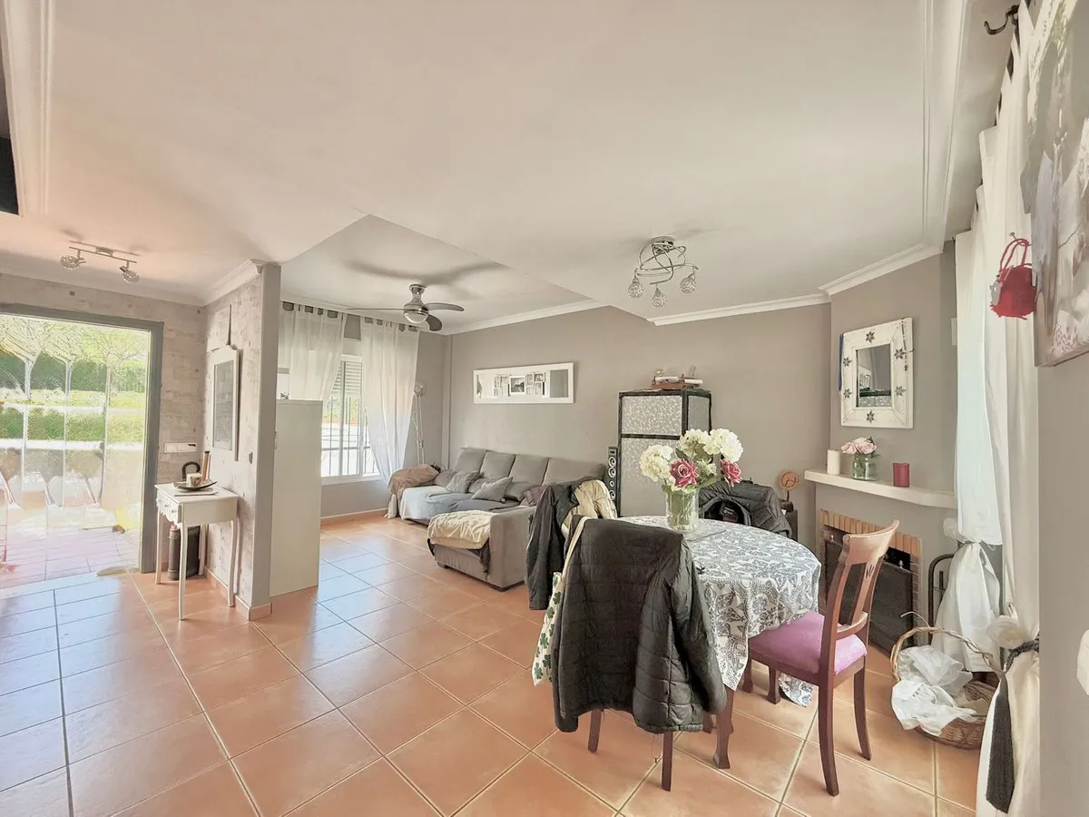 a855cede-1fbf-4b83-b92a-8ea47139ba0d