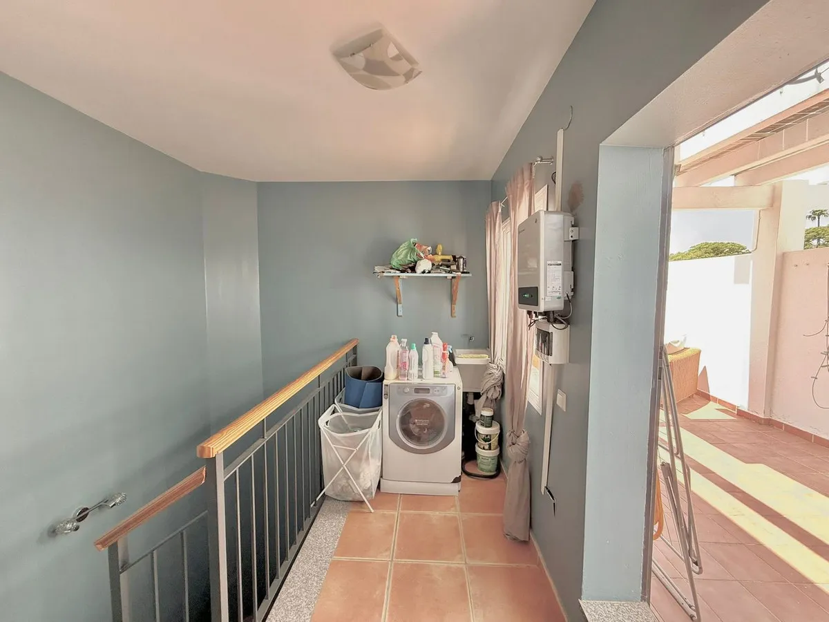 b6b8df6a-06f4-4dee-80d9-f3cabdca111c