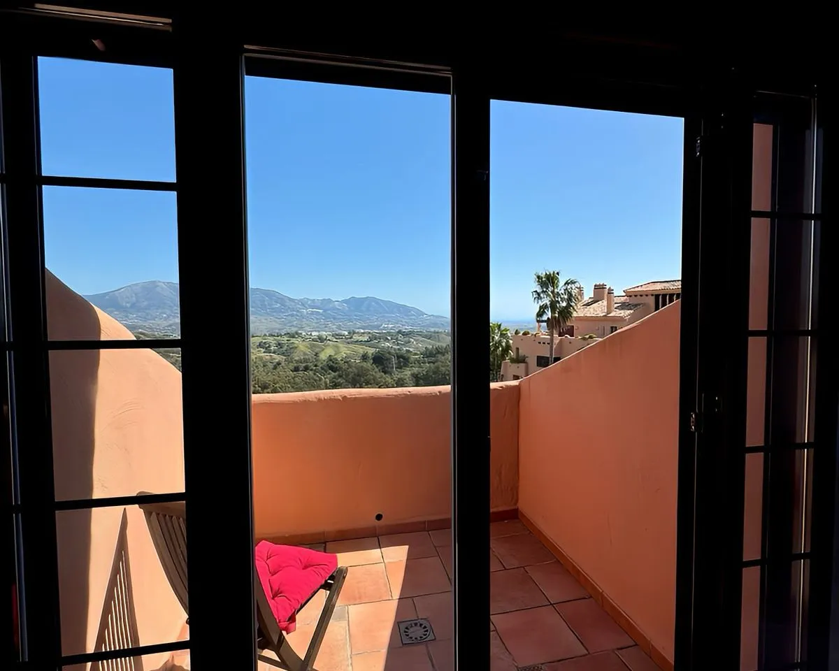 b4fb3269-e7a9-4f18-abb3-be502d4ae6c5