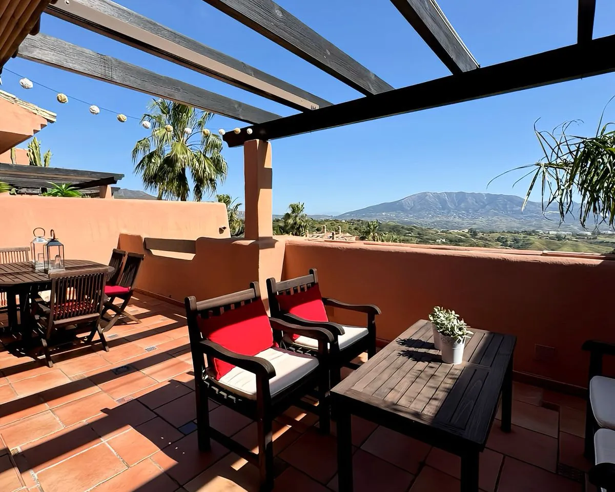 feed7428-9e3a-4d54-b98a-84ad0e8004a6