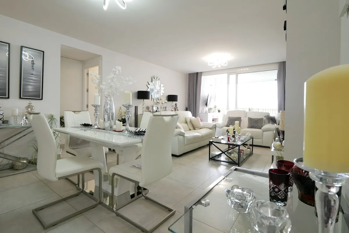 d7adf035-484a-4cf9-b923-3c85ea65b451