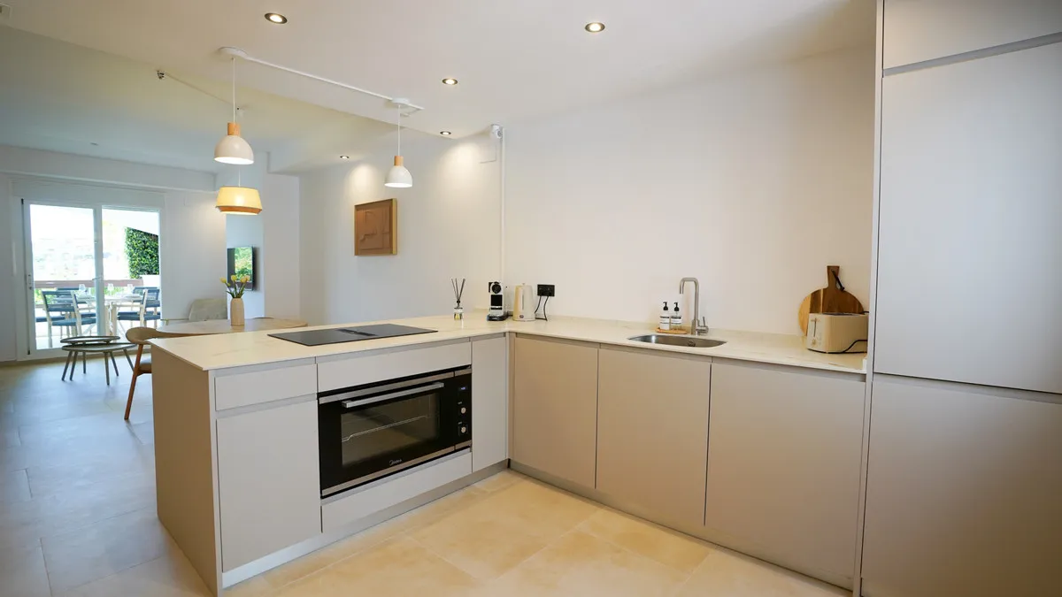 39192298-d0c2-48ab-ba34-c8970076be39