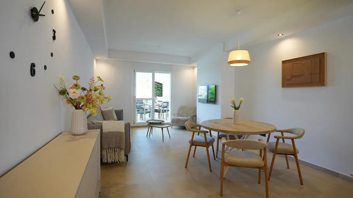 c5fb1794-36d9-4c4f-a191-58a563c8d8b4