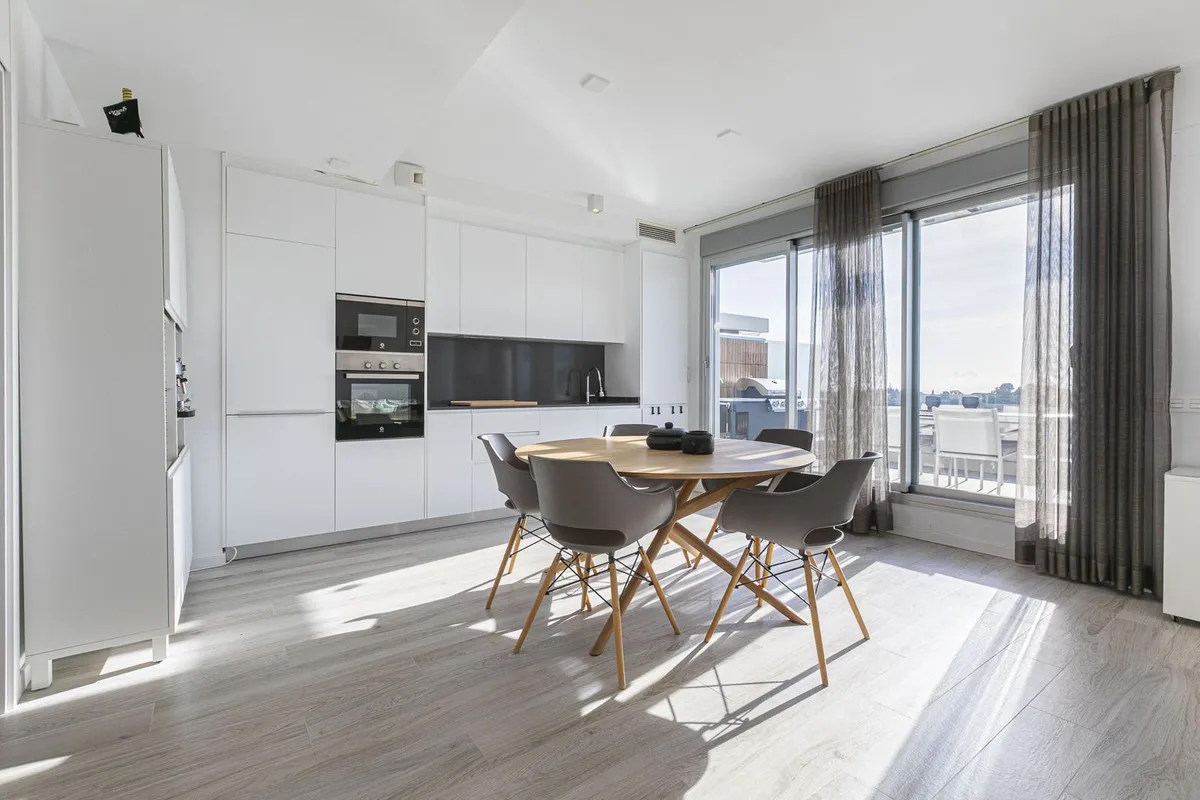 e6ed5a88-ce4e-4a55-8164-f5b5c5ad84b5