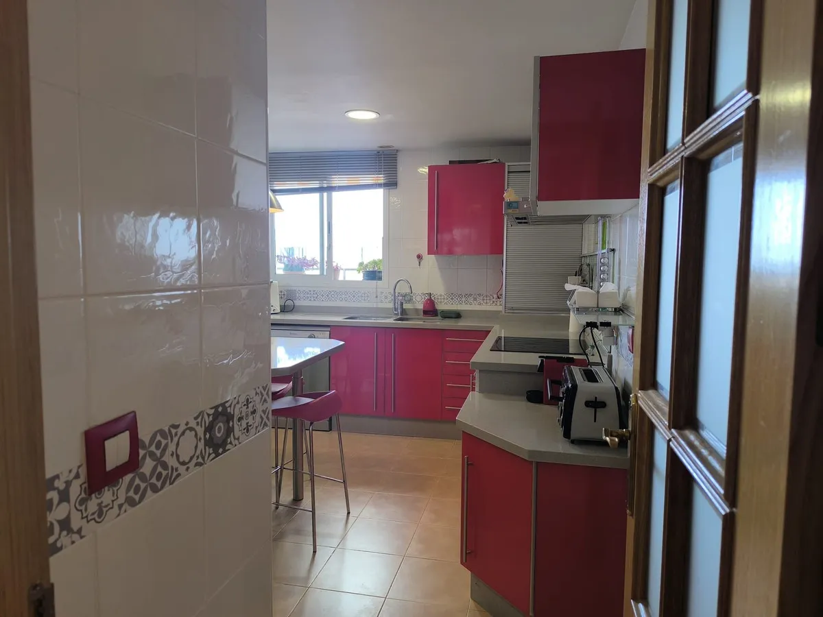 67d8e6cd-3f2f-4c1c-b244-18f3216b1f23