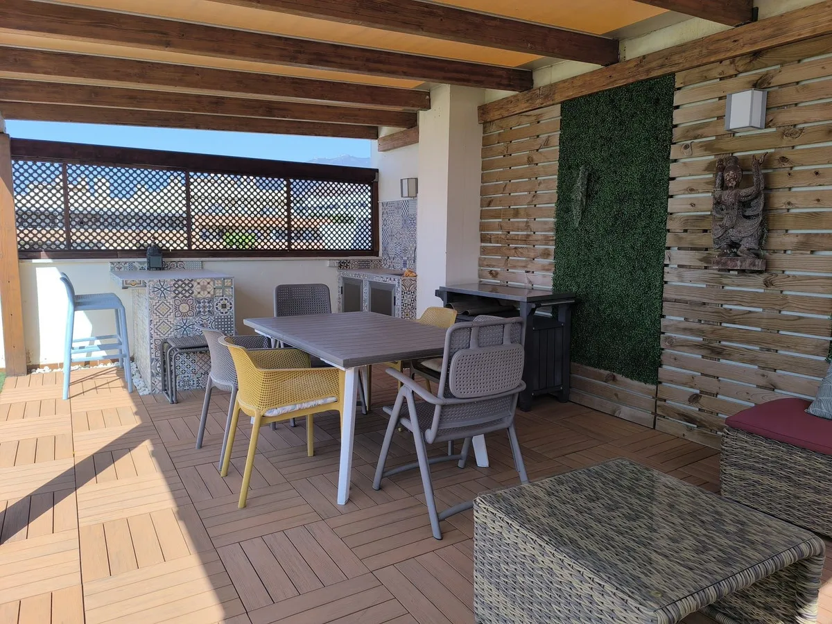 951b9359-990a-4d73-aabe-21c9781d54ef