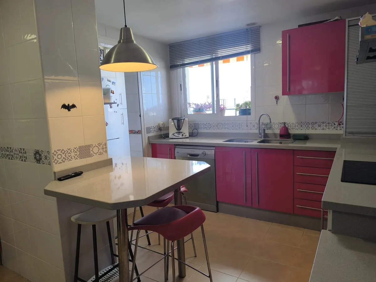 a5b98b25-b143-4dbc-ab2c-eefe26a9d14f