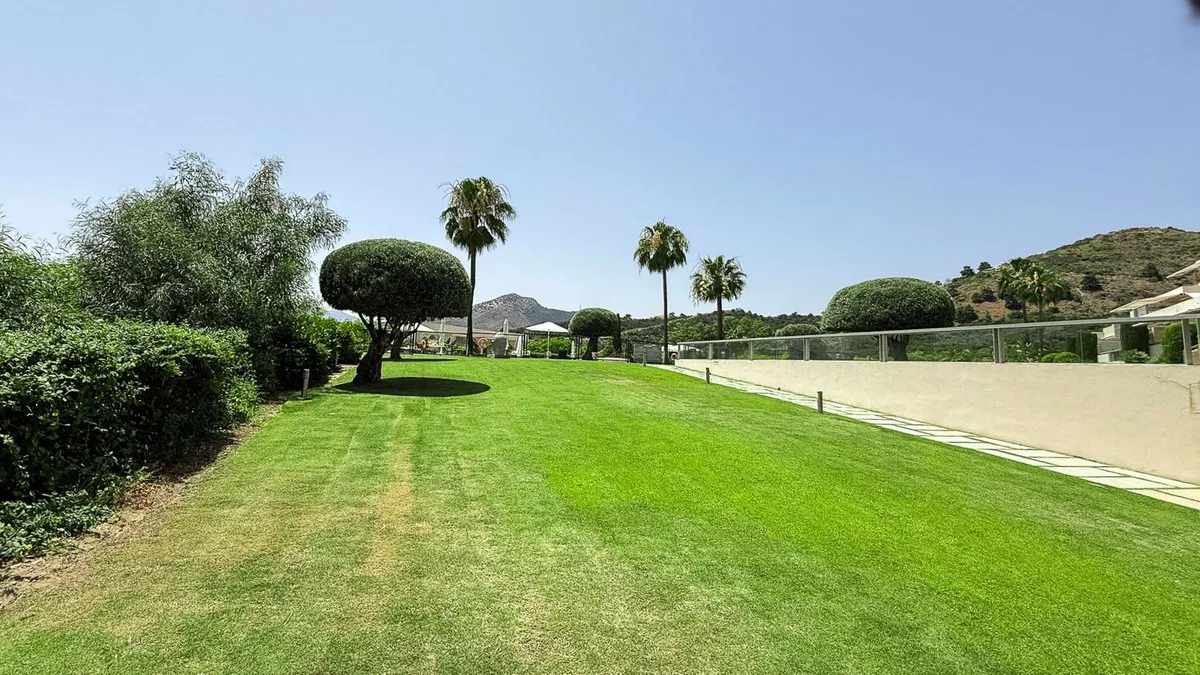 2aa12768-b473-4428-8ef3-847a760dab99