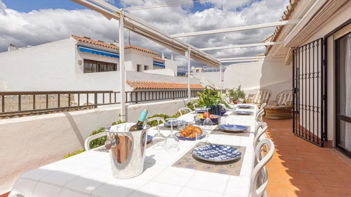 b0d9f8ea-5ee9-444c-a245-37667a678bf5