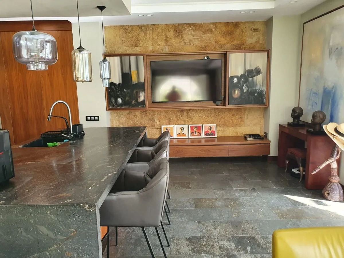 52809363-8435-4b59-bbbb-005320c57fd2