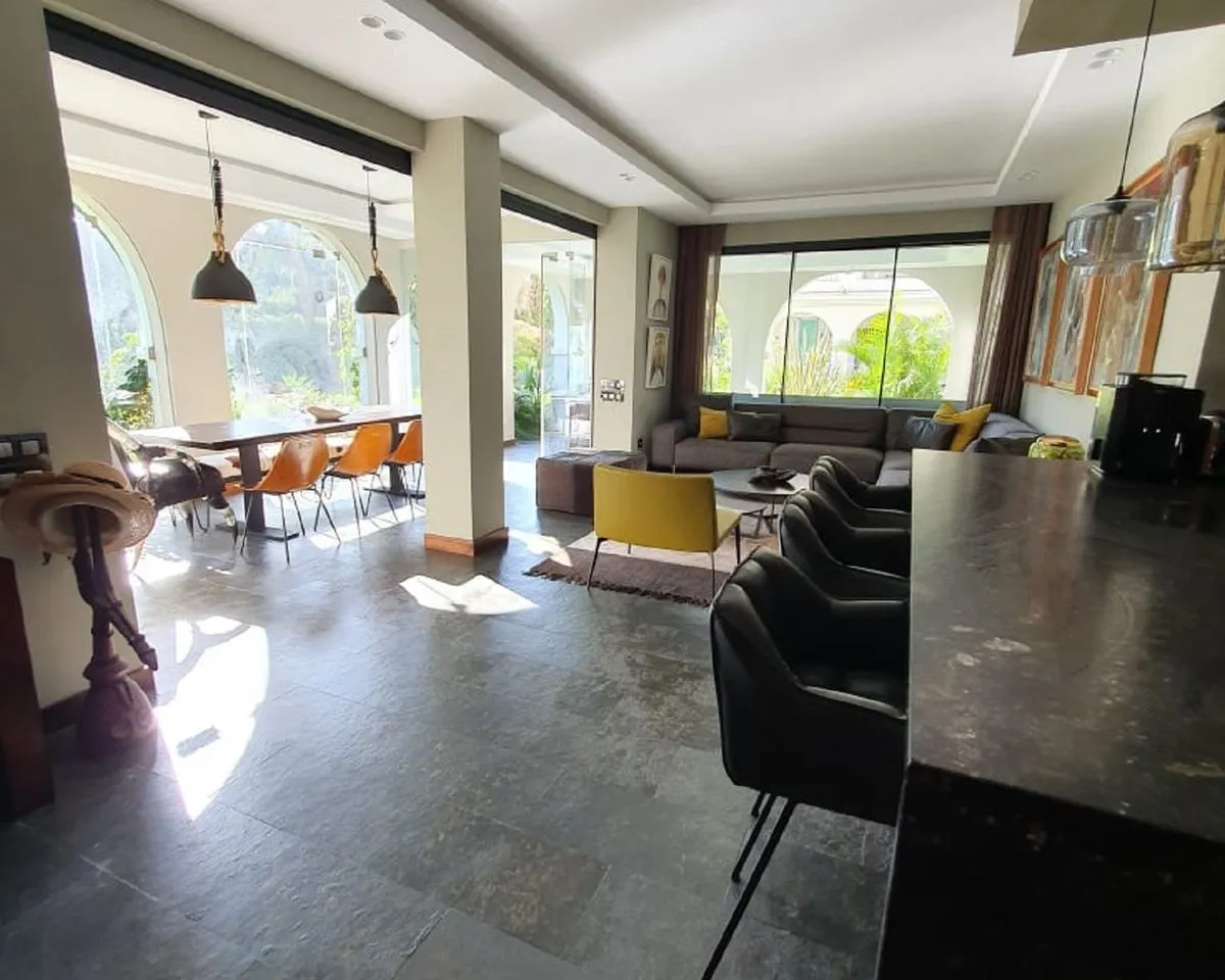 e03ccd5b-9993-42a3-bdfd-09496ee367c2