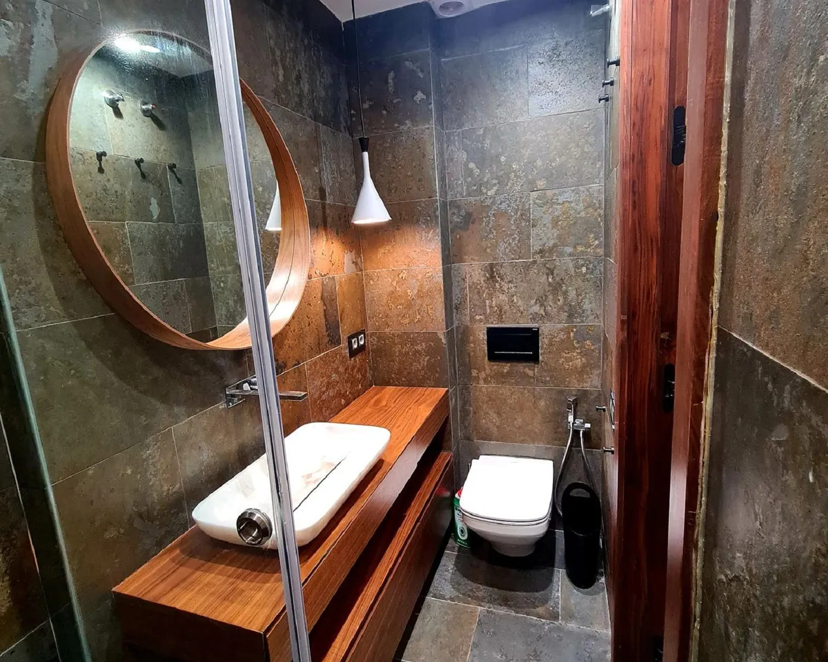 e0505ba8-24f0-480b-b3a4-f24f1581e90a