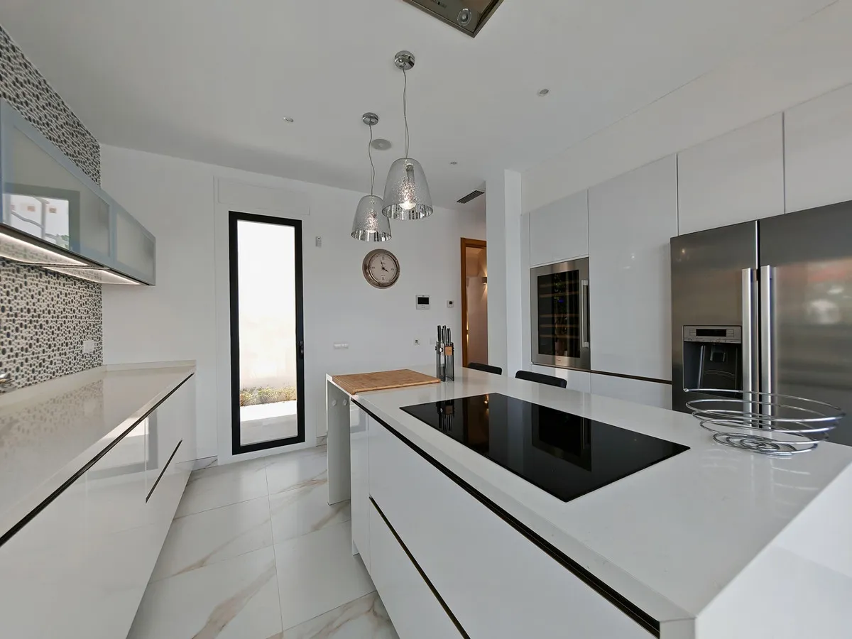 3111147f-15da-4dc1-bca2-c74b166888f3