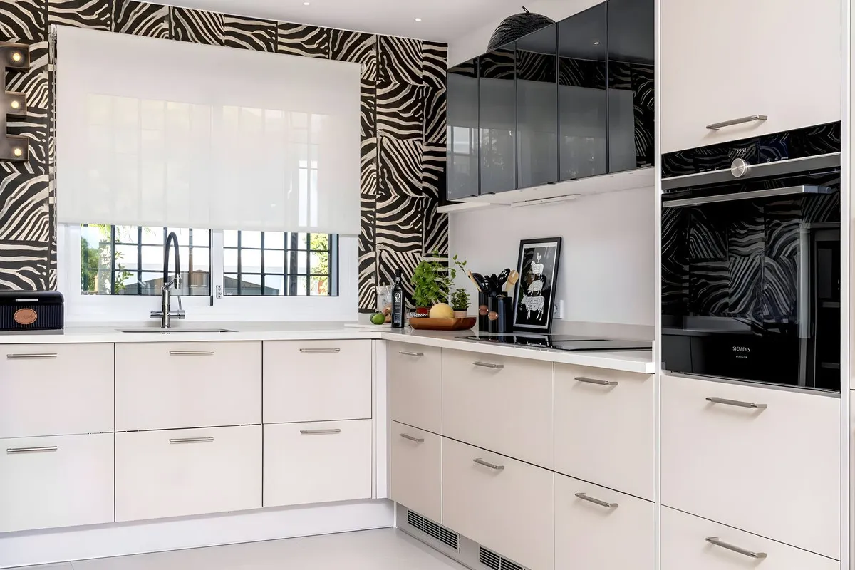 8be44946-c8c2-4632-9fd5-d316363c287f