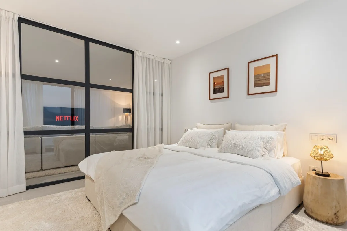 2f2242bd-7b19-40bf-b5a1-4f32be149e59