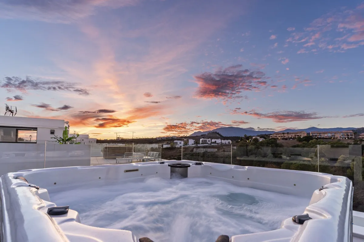 e2d555b1-c008-4556-a022-a75b5076e915