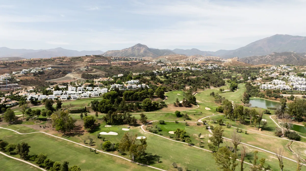 0bc8038f-7408-4e05-bf0d-9c0070c86b36