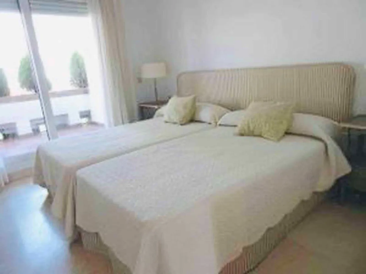 b1c3cc93-3ed1-4aad-87dc-e1fc4a5682fa