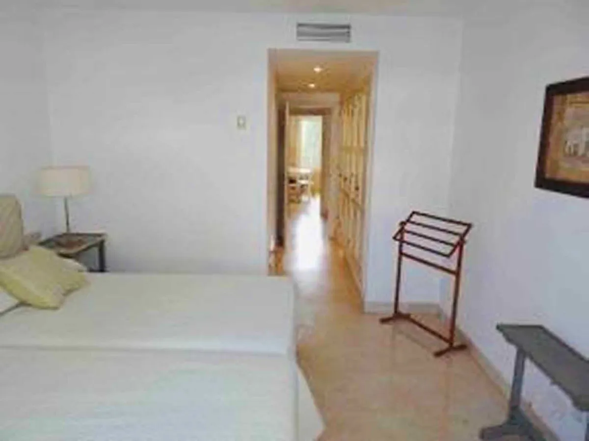 dee7b968-b8a9-4913-934d-7289a3f48b0d