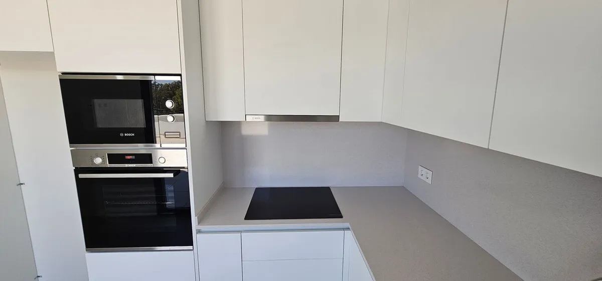 db9aa896-ba5a-4a72-bcdc-376a8378d1c2