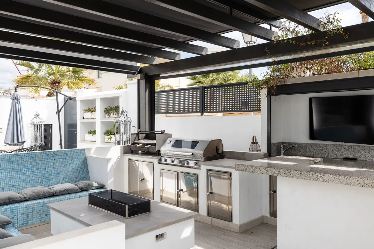 581b7563-7c2b-4495-ac7e-e249c787340e