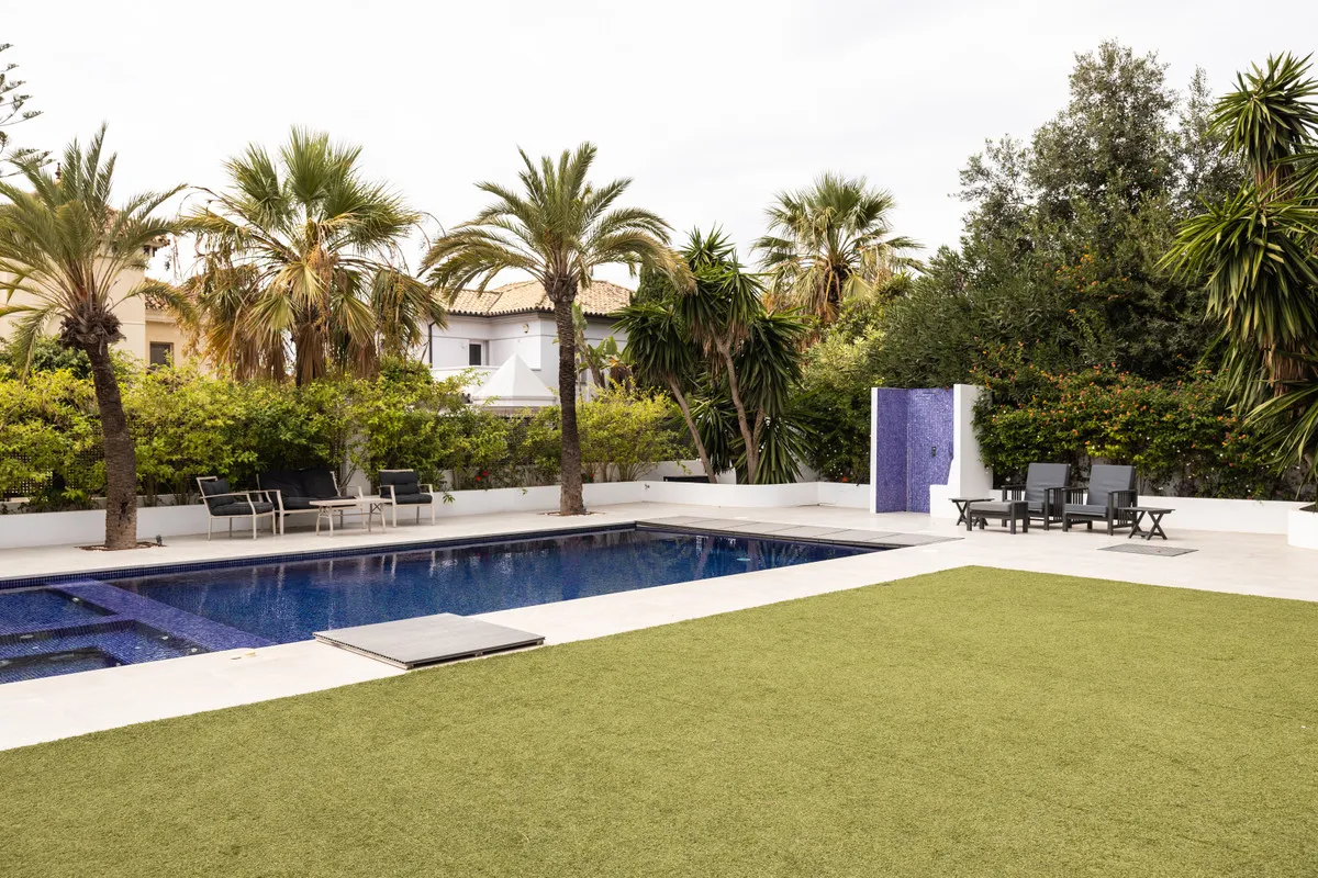 9ca794df-a3f3-4e05-8d70-178aec69aa7a