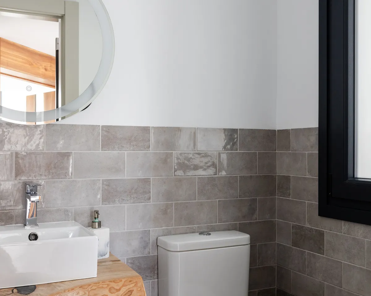 d2563a73-8883-4f32-8b8d-3d37779b1cdd