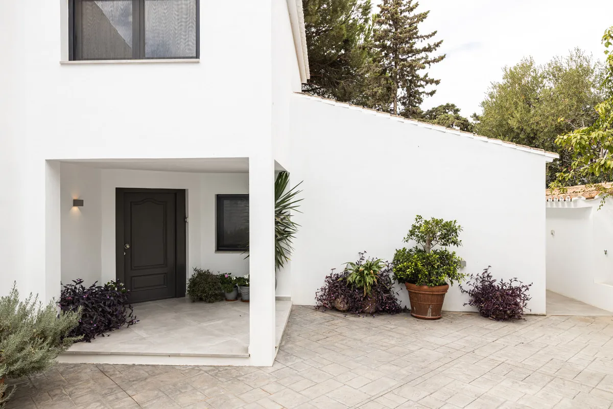 e8d79391-00fa-4281-b817-1bd77c5b816d