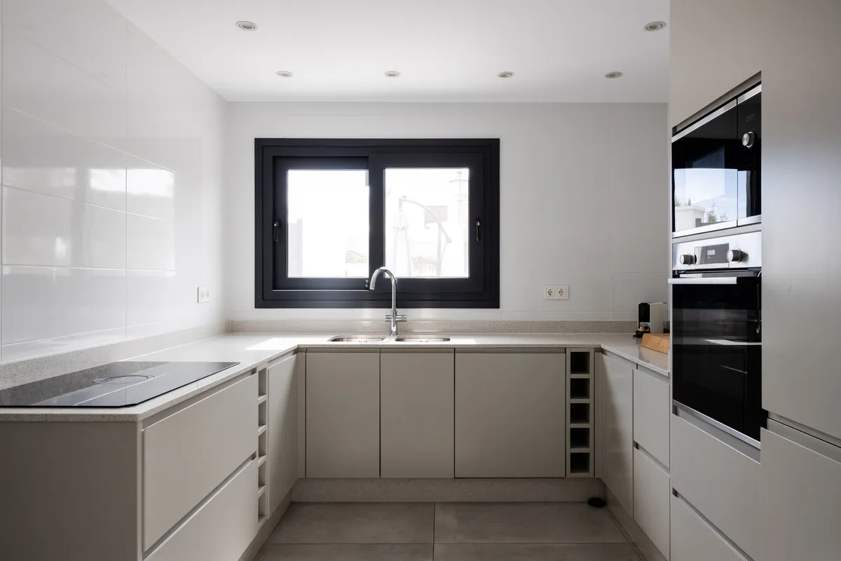 fc387ffe-ef03-4d30-afc1-50eeabaf86e7