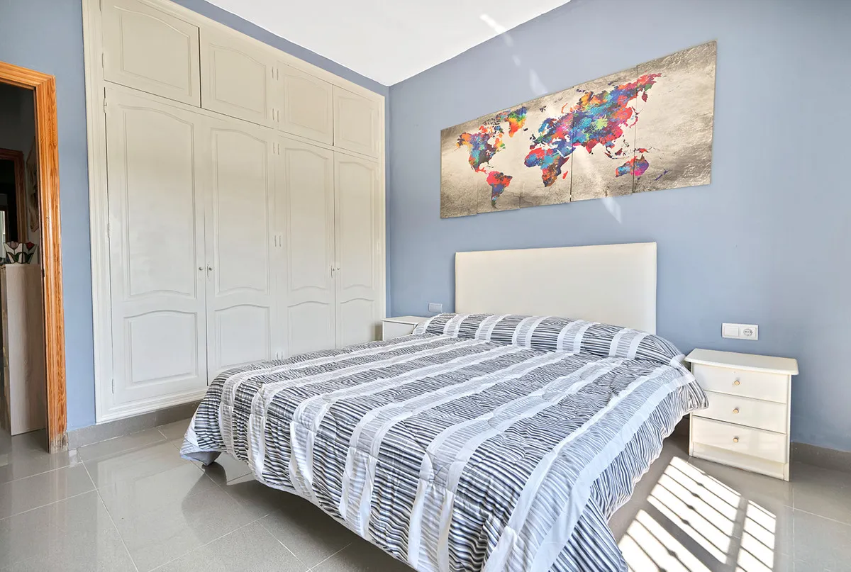 93dcc791-a814-4466-8a77-8026081e562f