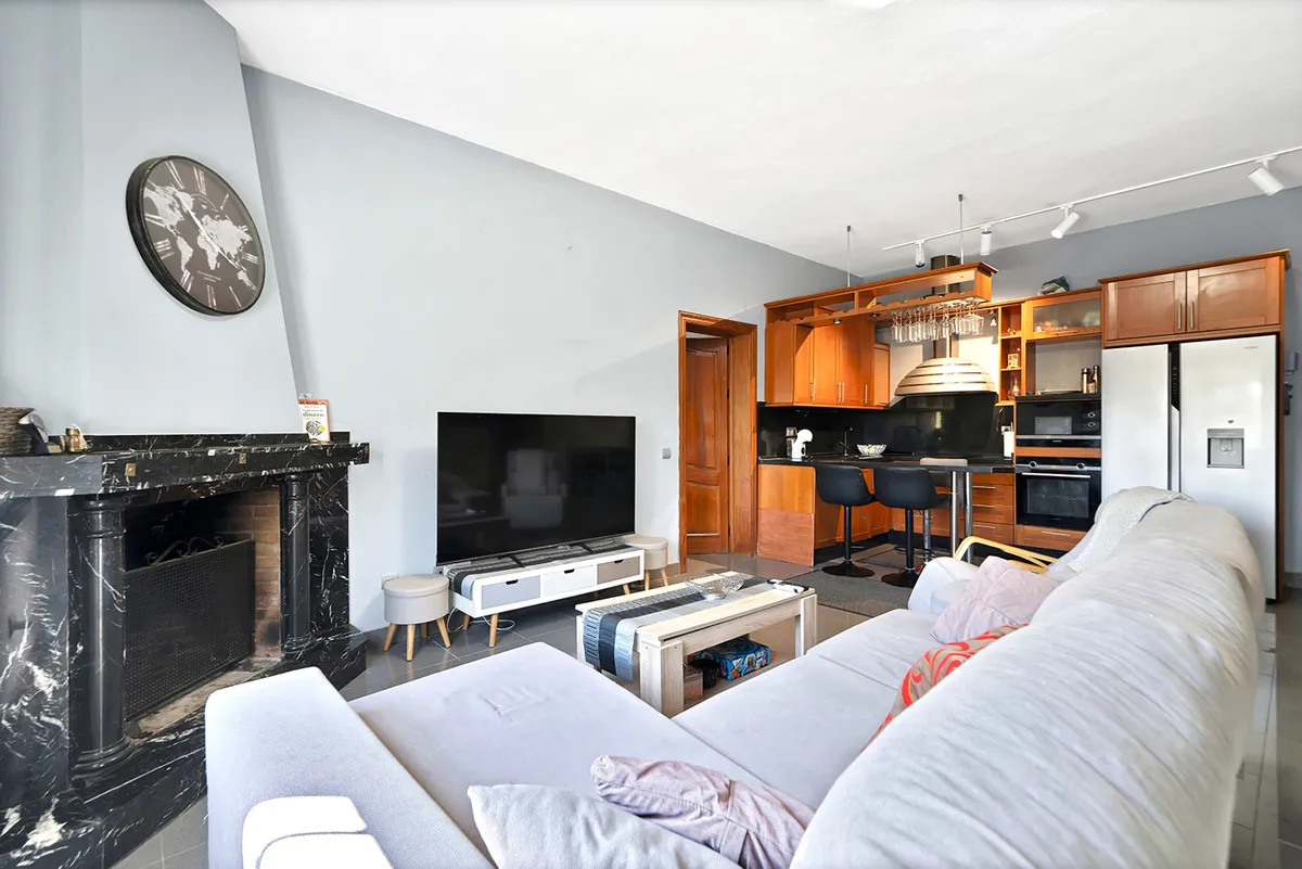 cb945809-8944-414c-a1d2-b1bf6759f6f1