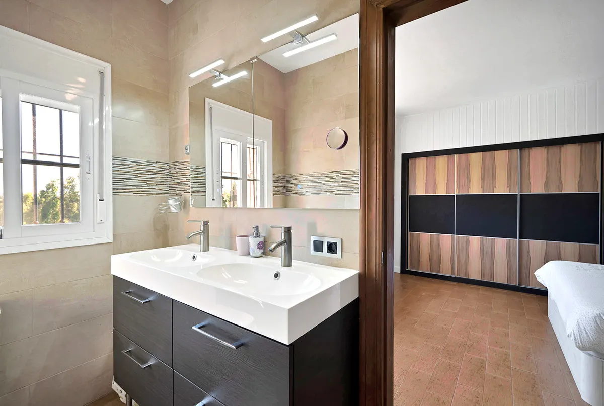 d2fc30de-a448-431d-8f1f-49a063251e64