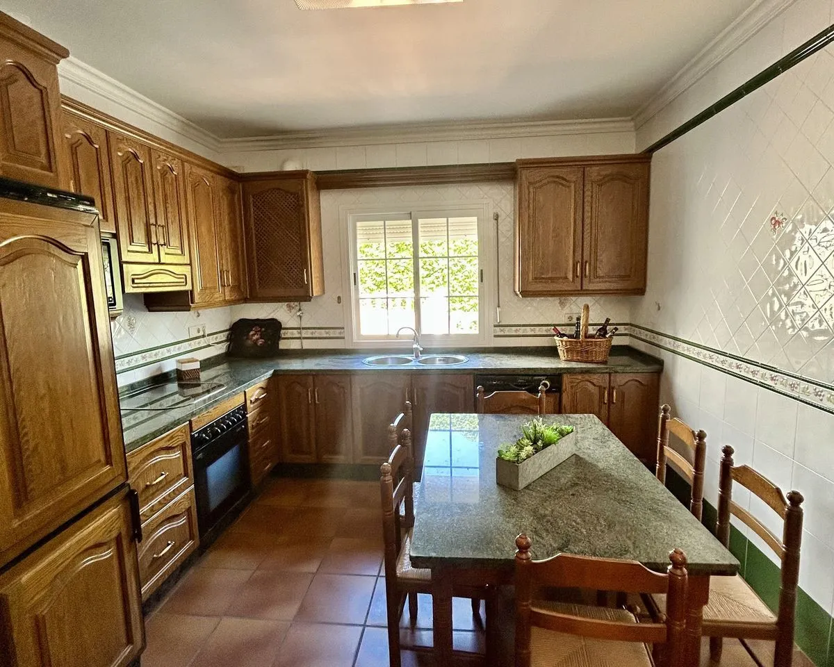 a231953c-e4ce-4313-827e-b02824e7043e