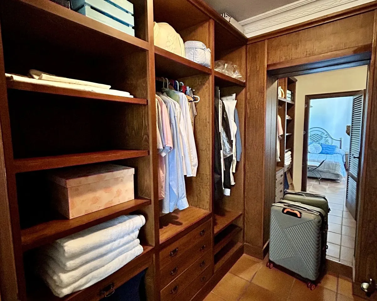 b627232b-af7e-4623-9250-c8c85006f946