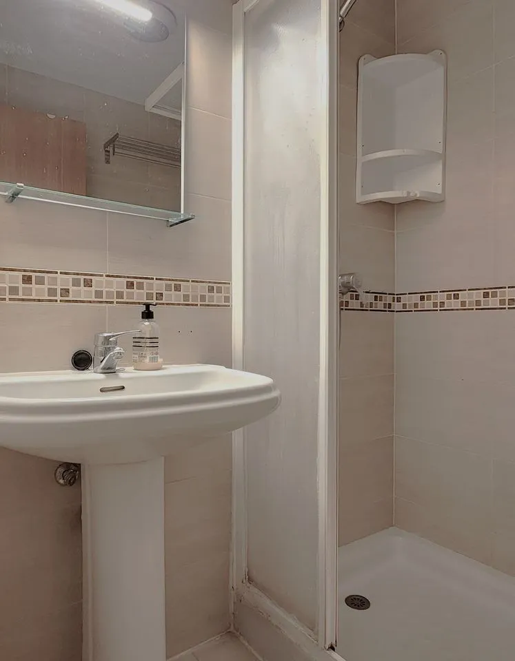 654c3e8e-aa19-4301-8973-0c0364eaad2e