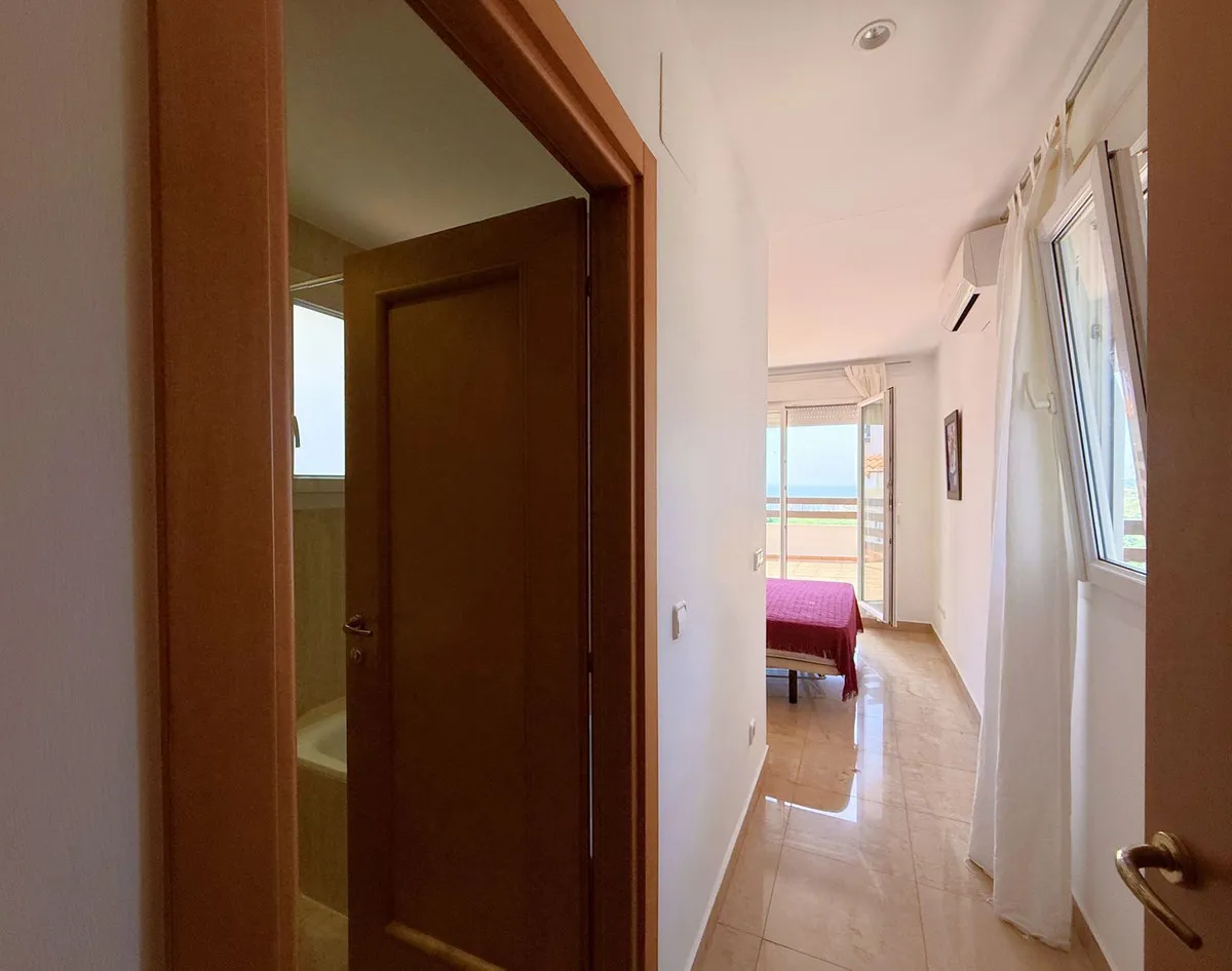 e835e82f-b55e-4fa1-a71e-9b36a4003c45