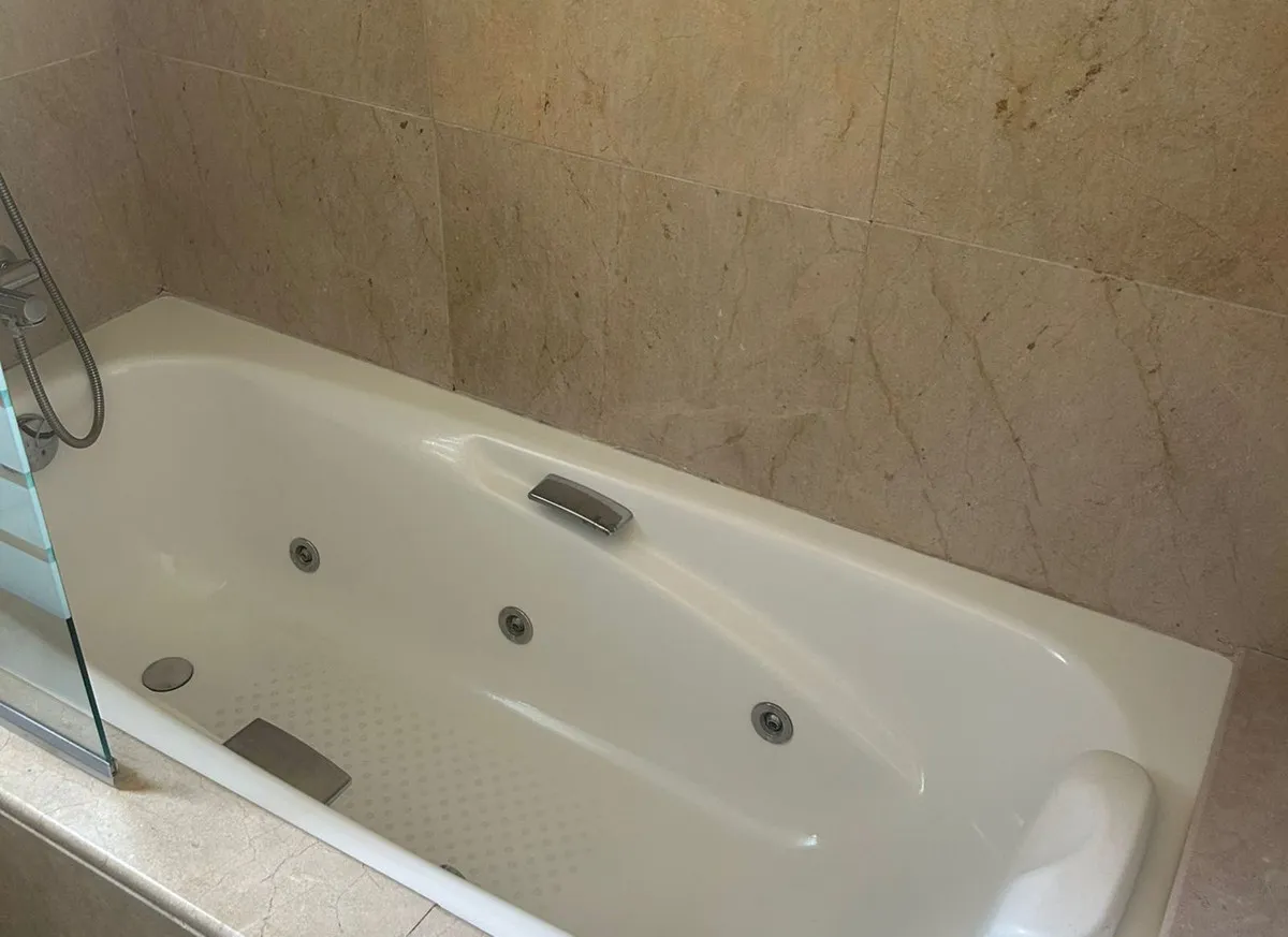 8a0b0ff5-d10f-4702-978c-118b51933dac