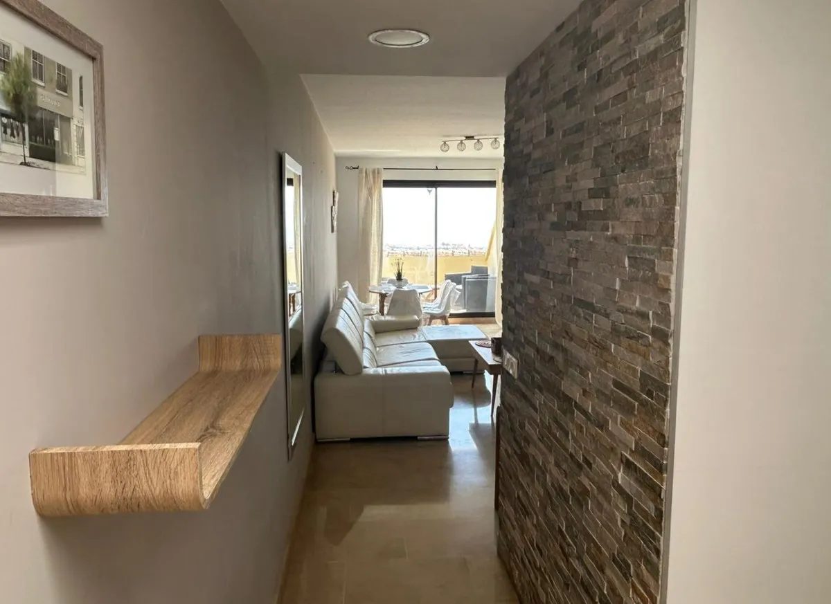 afb60969-d1e7-43f6-a986-2685a7766082