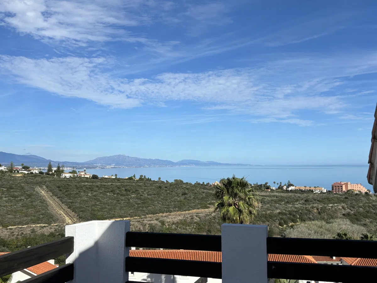 f2dbb717-6de9-4d15-81ba-219c07e4f03f