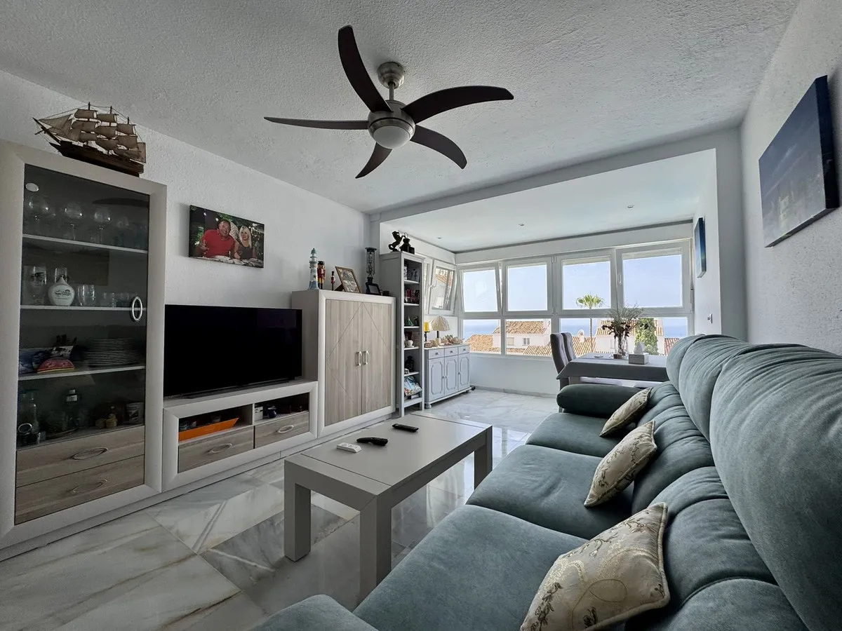 7bcb8b9d-493b-43d2-b8de-dcbd35c6c47e