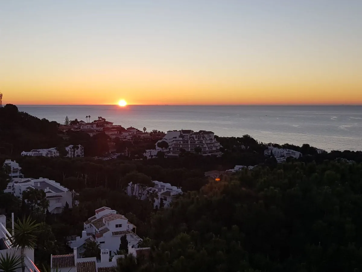 811b7e2e-cde9-4b4b-9b9e-3a61a15e620c