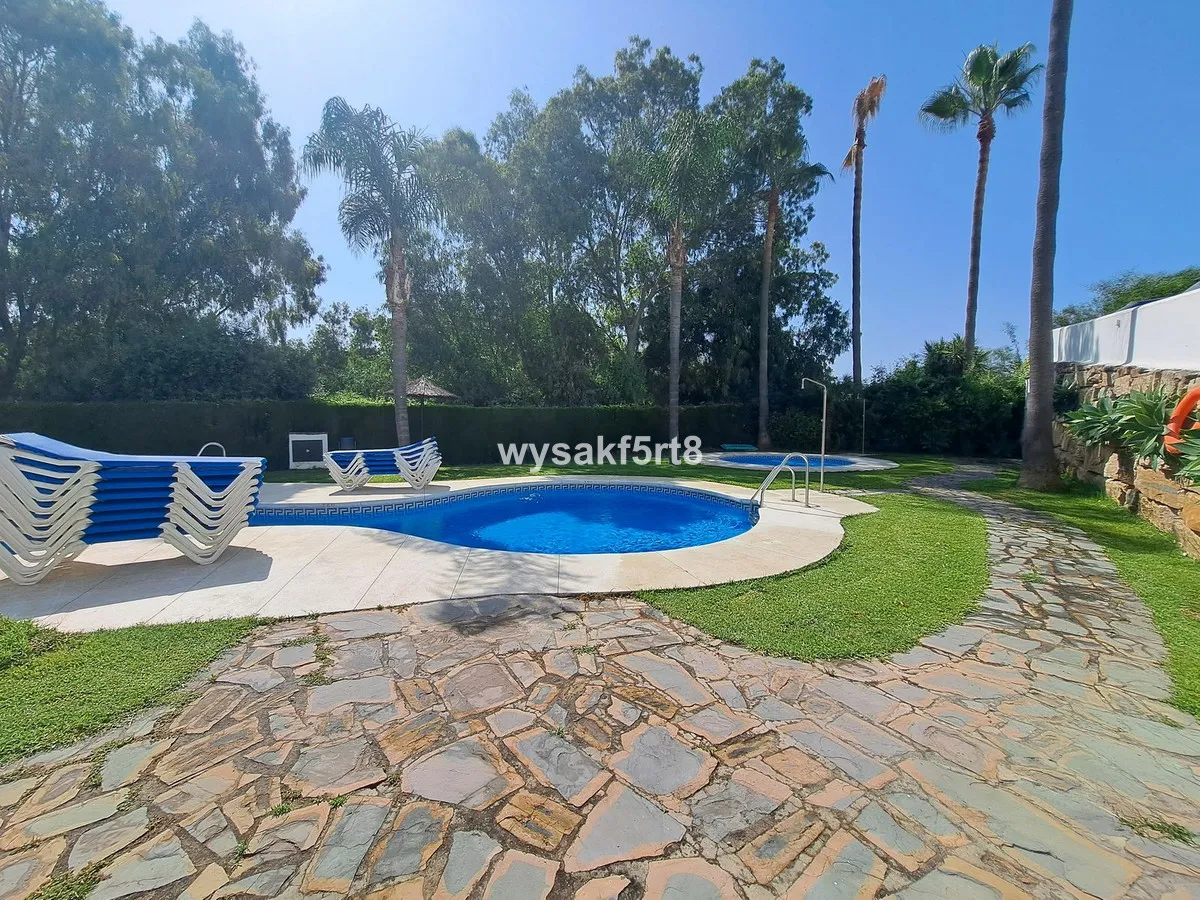 352653ba-fd48-4bd0-b6fd-3f952209ff79