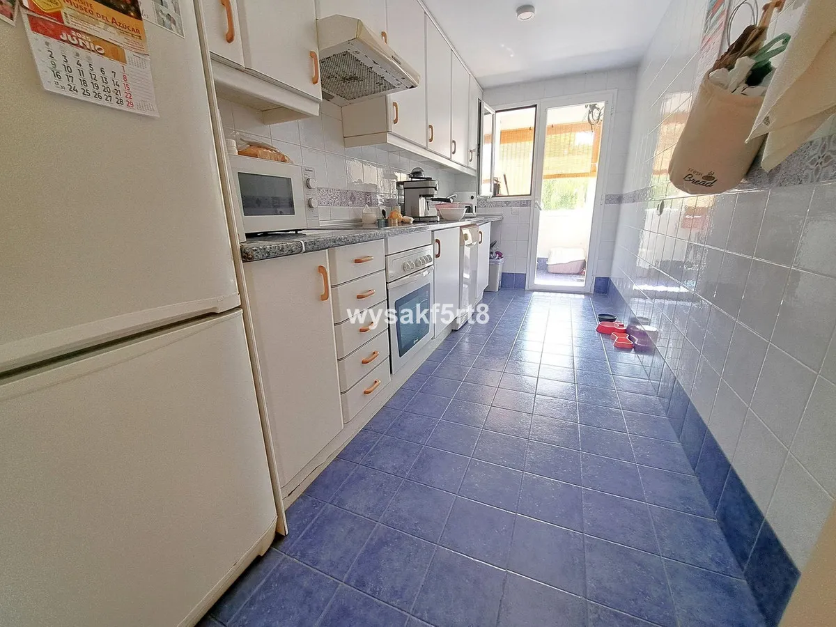 4441adc4-b931-4c5d-b54a-c3f4925bd352