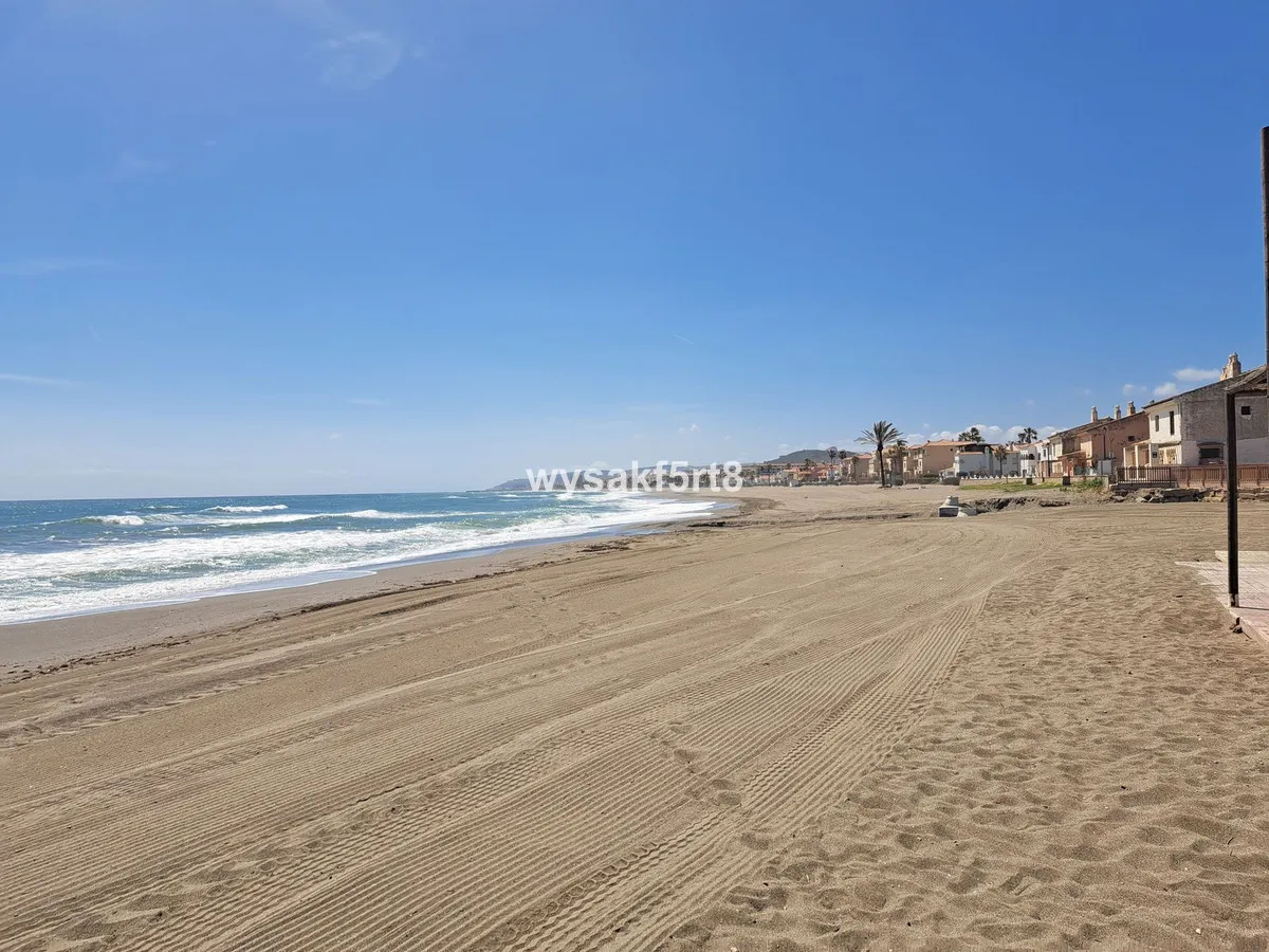 a949479c-ac2d-40cf-a078-28c4661a321b