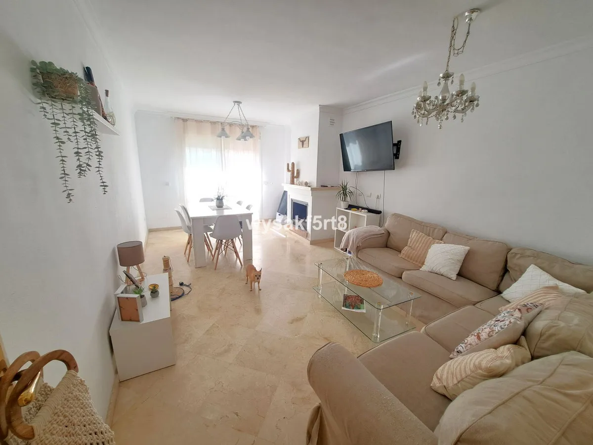 b9e4e84d-bed7-476b-939e-c09715a754ed